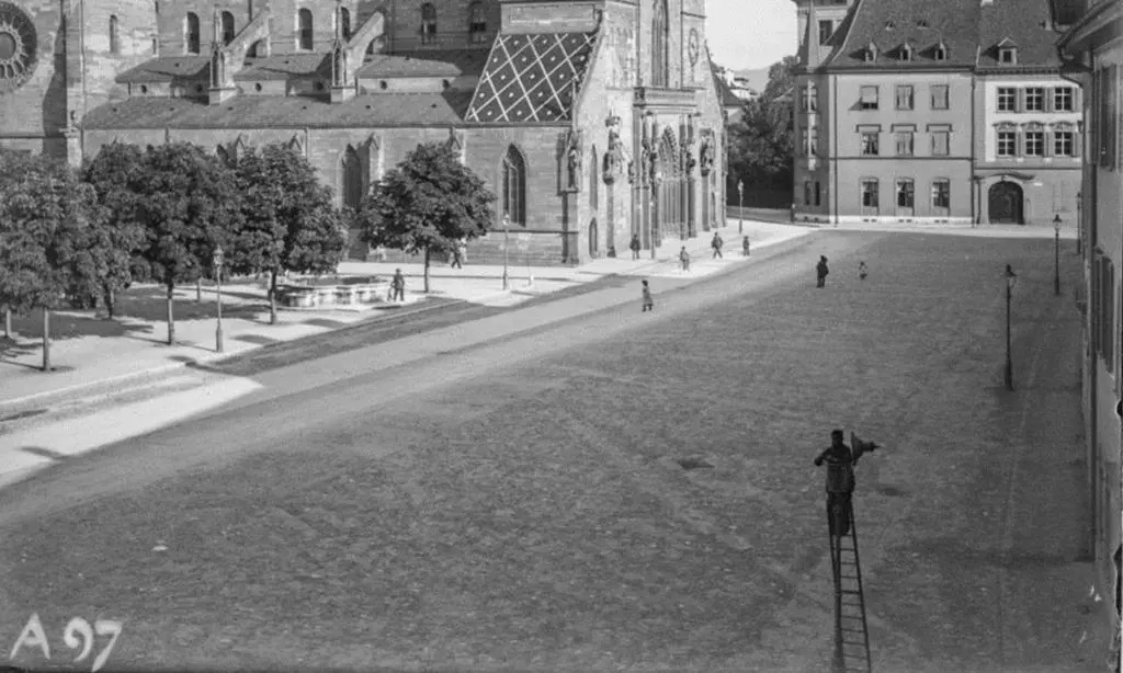 Archivbild: Laternenanzünder Münsterplatz